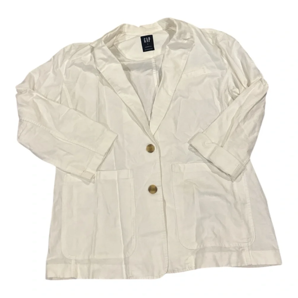 GAP Women's‎ Cream Blazer with Button Detail